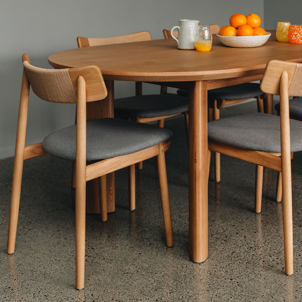 Kontur Oak Dining Table