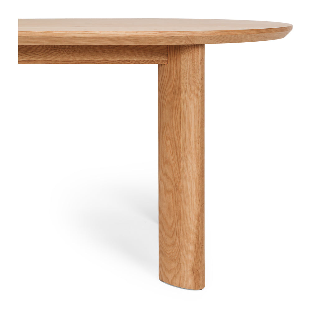 Kontur Oak Dining Table